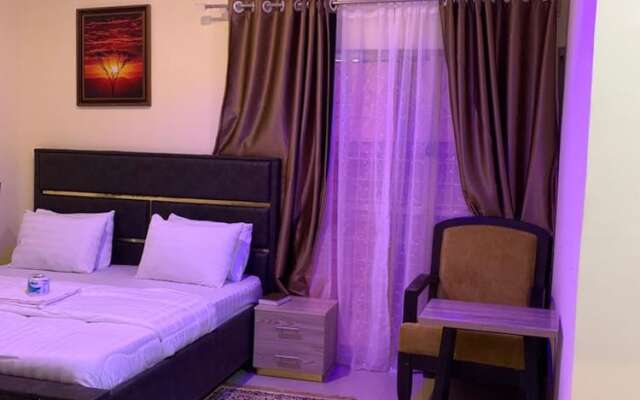 MNS Resort Rayfied