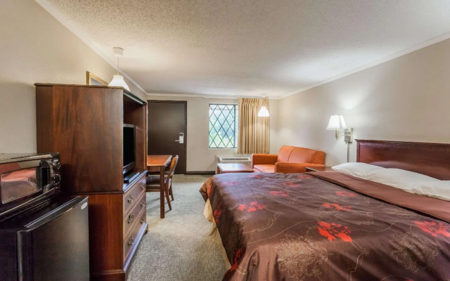 Knights Inn Farmington Hill