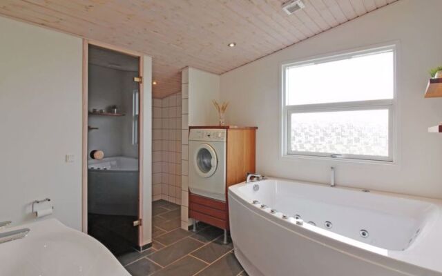 "Almen" - 350m from the sea in NW Jutland