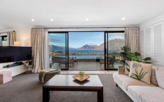 The Star of Queenstown Hill