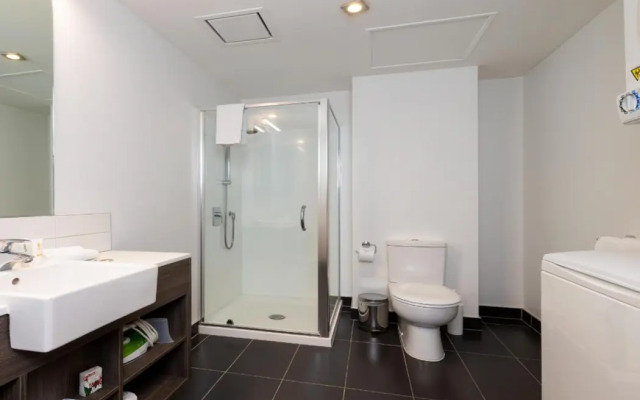 Oaks Auckland Hotel