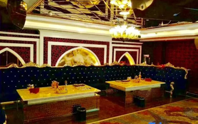 Longquan Hotel (Wenshan Qihua Plaza Minzu Village Branch)