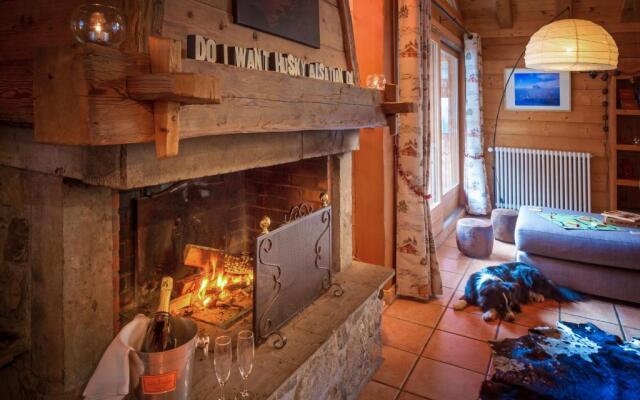 Ferme A Jules - Stunning Farmhouse sleeps up to 26