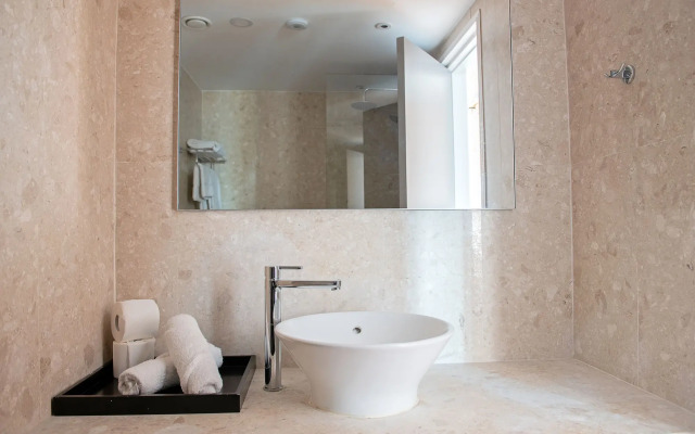 Piere Anne Beach Hotel