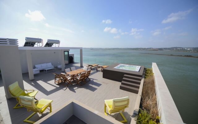 Arade Riverside Modern Apartment