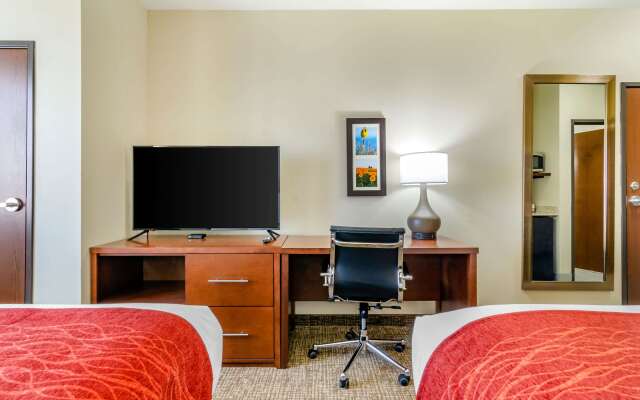 Comfort Inn & Suites Salina North