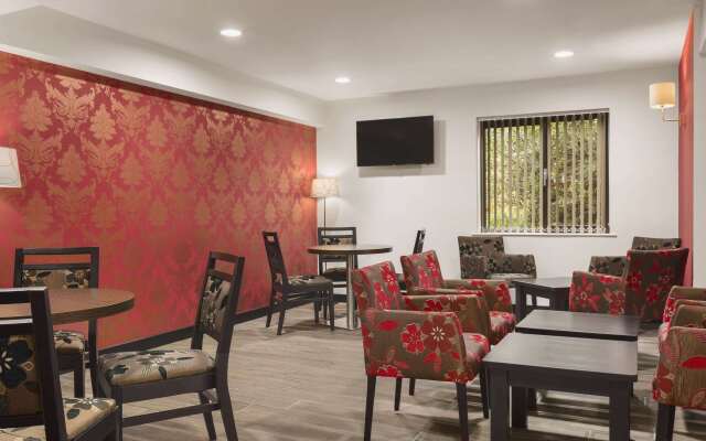 Ramada Cambridge