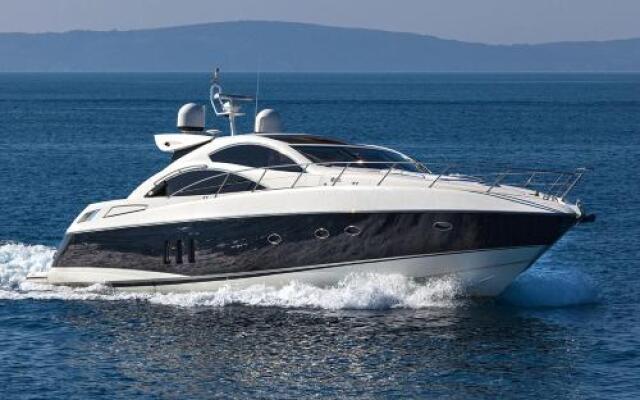 Sunseeker Predator 62