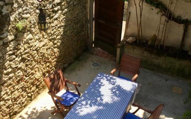 Cosy Medieval Village House Monségur