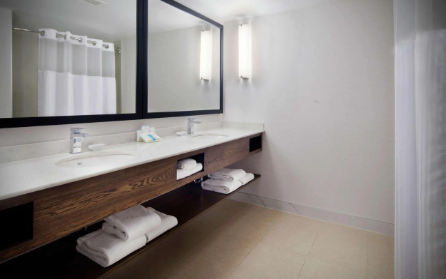 Hilton Garden Inn Montreal Airport