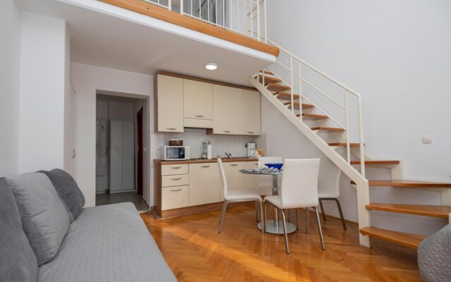 Beautiful Apartment in Tucepi With 1 Bedrooms and Wifi