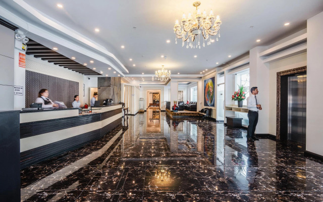 Nobility Grand Hotel