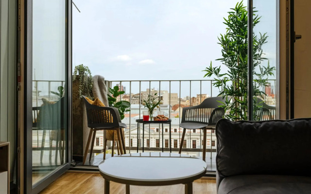 Sunny 2BR Flat - Top Location - Amazing Balcony