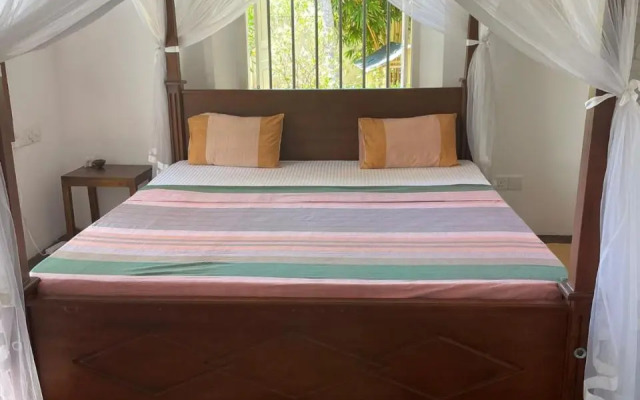 Luna Angel Rest Mirissa