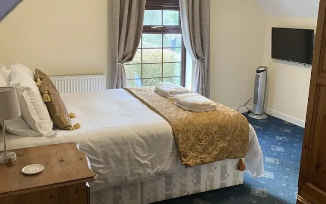 The Dog & Doublet Inn