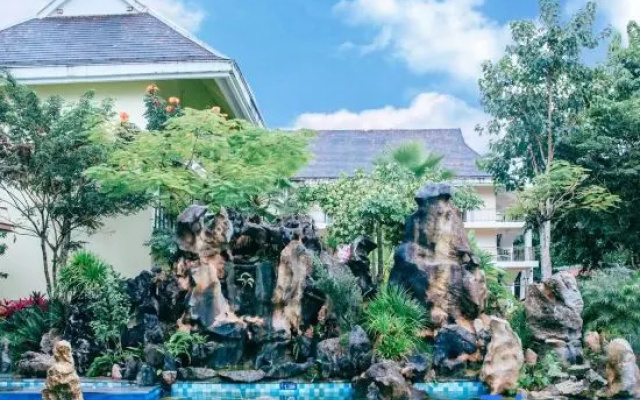 Xiyuexing Cultural Tourism Hotel (Menla Nanla River Starlight Night Market Branch) – Outside – Xishuangbanna