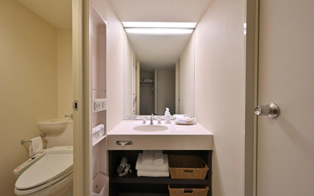 Lake Biwa Otsu Prince Hotel