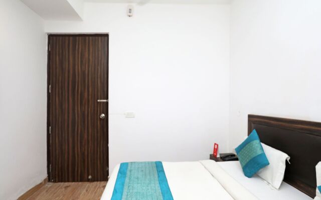 OYO 10795 Hotel RS Residency