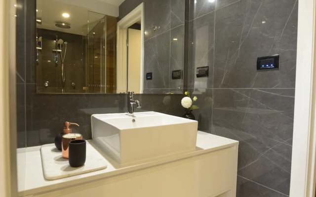 Canberra Rex Hotel & Serviced Apartments