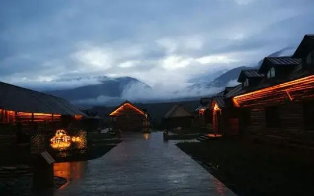 Hemu Kailai Khan Inn