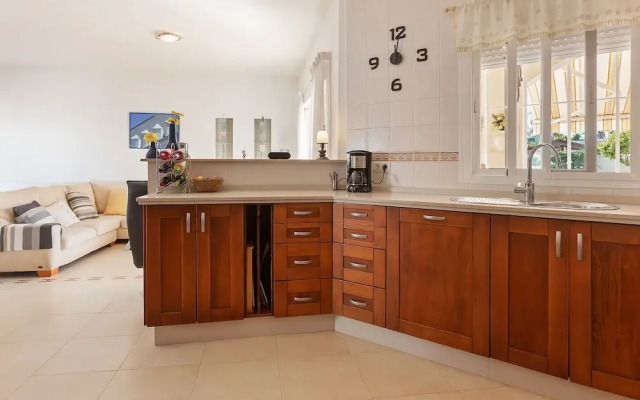 Detached Villa With a Large Private Swimming Pool