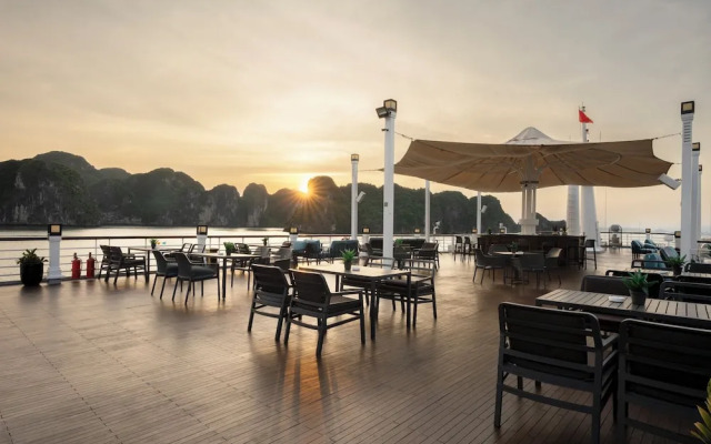 Ambassador Signature Cruise - Lan Ha Bay