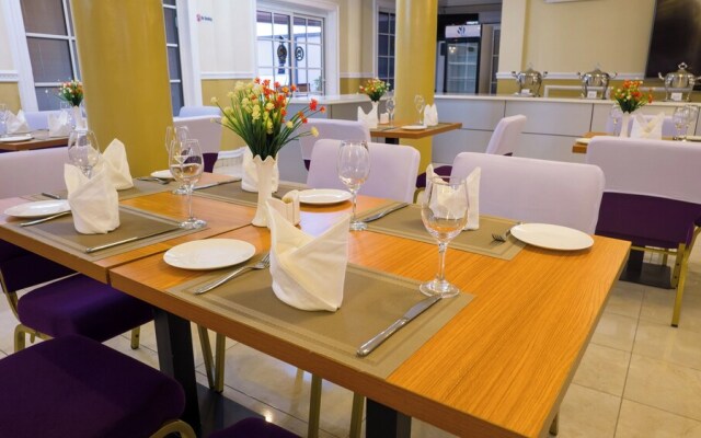 Zimansky Hotel