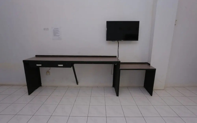 Collection O 92739 Hotel Pintu Besar Near Pancoran ChinaTown Point