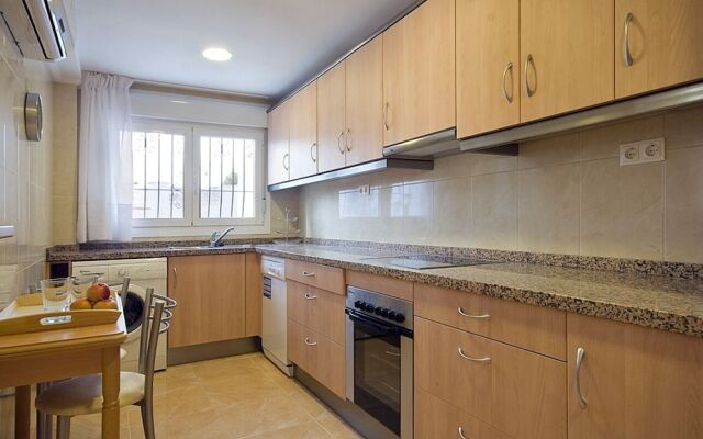 Villa - 7 Bedrooms with Pool and WiFi - 105006