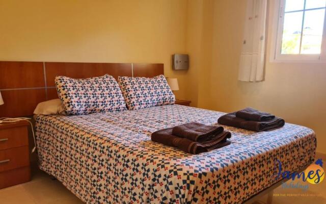 Playa Golf 1st floor apartment & com pool P243