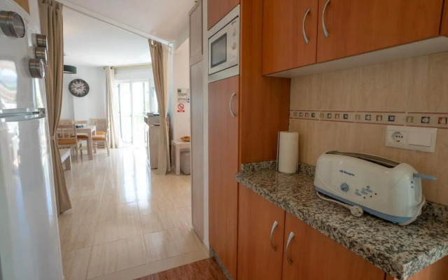 Marina Bella 1F Menyber