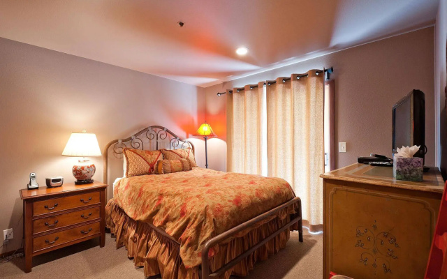 Lakeside Townhomes by Lespri Management