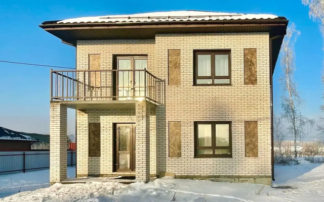 Yousinn (Yousinn) on 41/4 Dubovaya Street