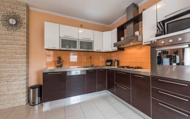 Trendy Holiday Home in Zadar With Balcony