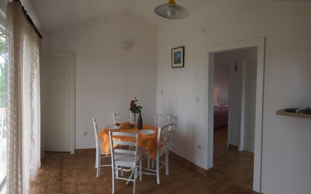 Apartment Željko - affordable and with sea view A1 Maslinica, Island Solta