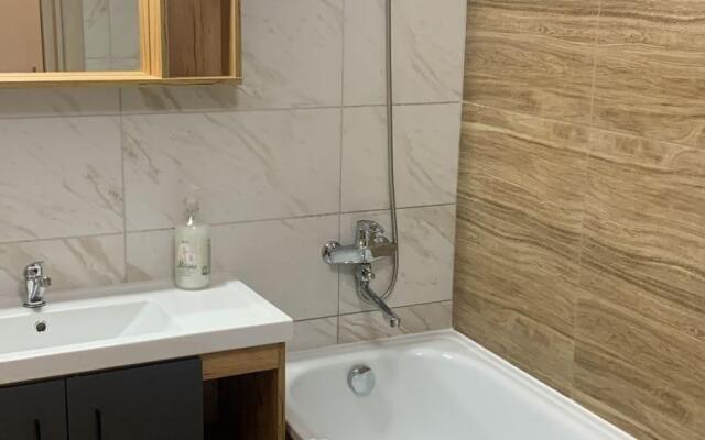 Апартаменты на проспекте Академика Сахарова 95/2