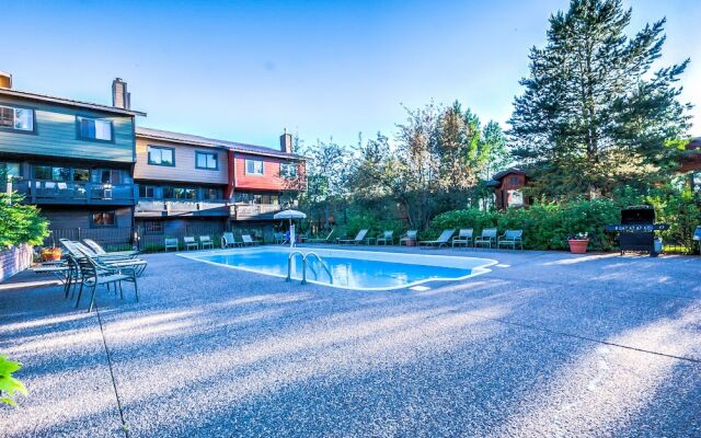 Winterset 3 by Retreatia