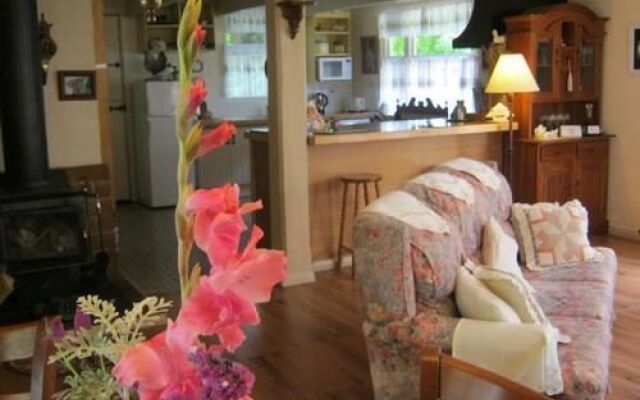 Hide-away Cottage Retreat