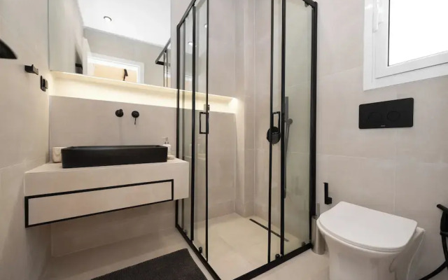 Stylish Apartment in Glyfada with Outdoor Patio