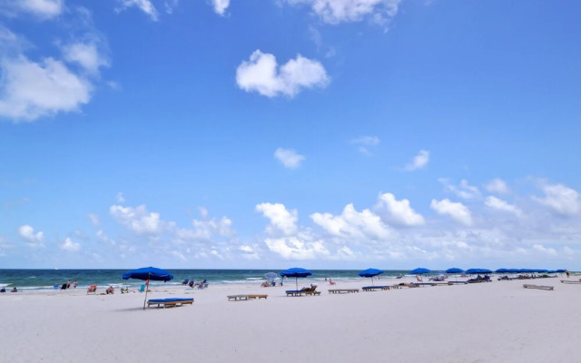 Shorehouse 401 by Vtrips