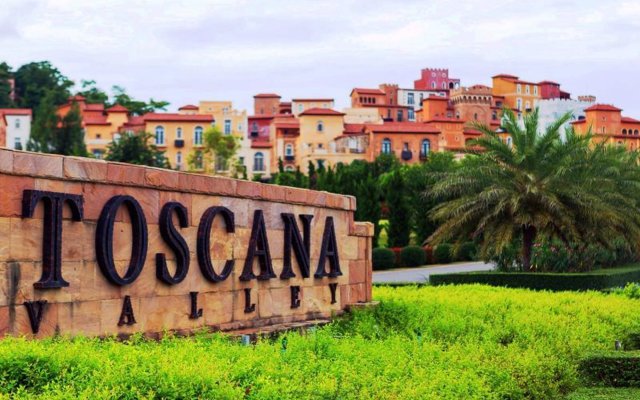 Town Square Suites by Toscana Valley
