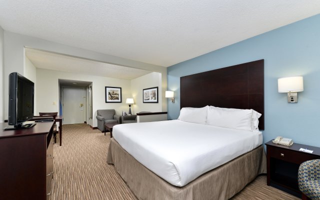 Holiday Inn Express Hotel & Suites Tampa-Rocky Point Island, an IHG Hotel