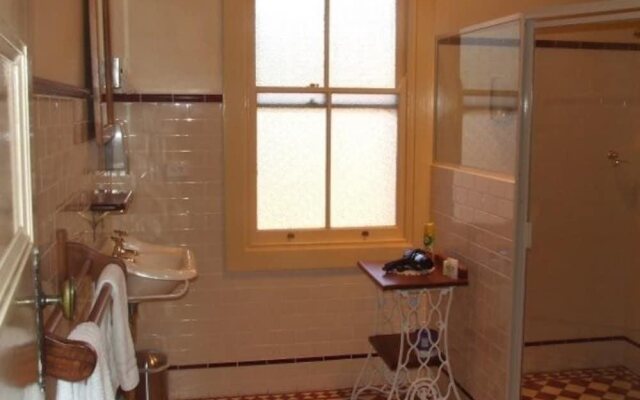 Lindsay House Guesthouse