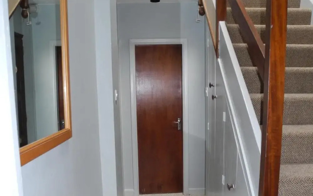 Coastal Kerry Hideaway - Sleeps 6 & Free Parking