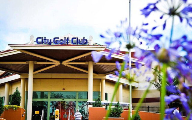 City Golf Club Motel