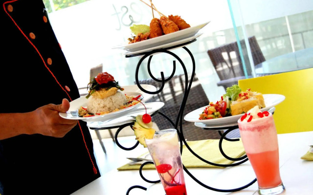 Zest Jemursari by Swiss-Belhotel International