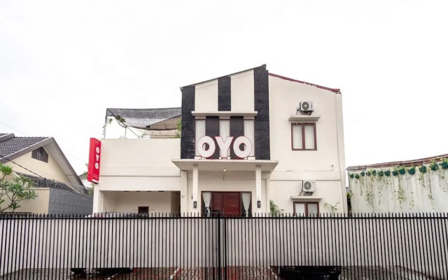 OYO 2076 Oxy Art Boarding House