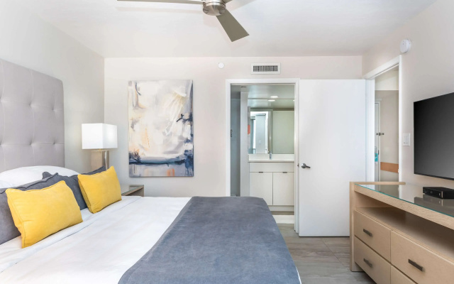 DiamondHead Beach Resort