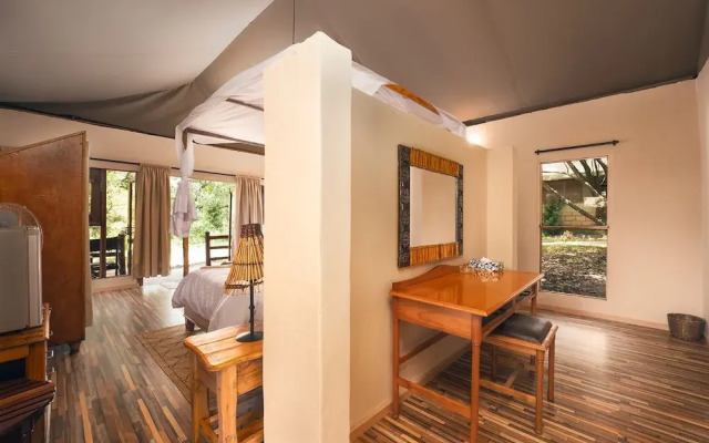 Mara Kimana Camp