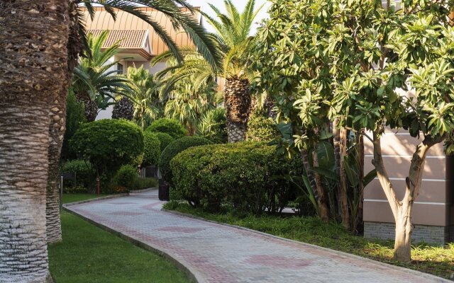 Quattro Beach Spa & Resort Hotel